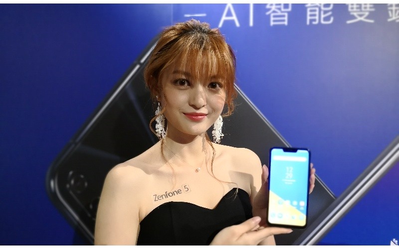 $3,298玩S636處理器及AI拍攝,ASUS ZenFone 5 正式在港發表!