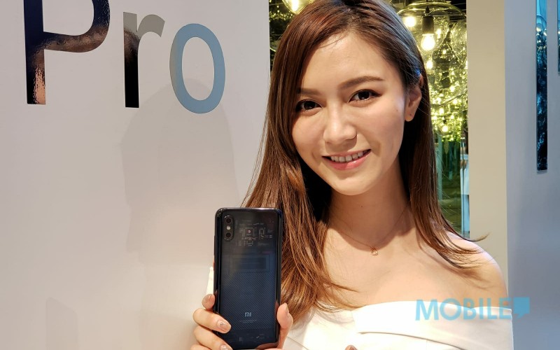 透明機殼 + 屏下指紋解鎖四千有找,小米8 Pro與小米 8 Lite 明天開賣!