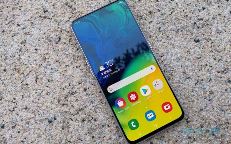 SAMSUNG 屏下鏡頭技術將不會在 Galaxy S11 及 Galaxy Fold 2 上出現,而是在…
