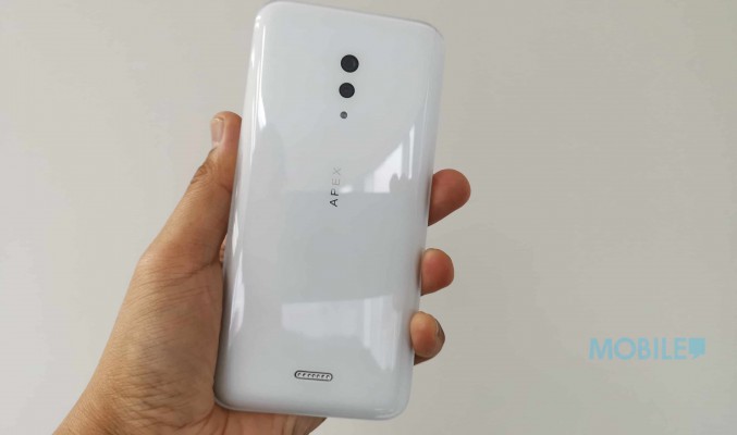 vivo 概念手機 APEX 2019 上手：真真正正的無孔手機！