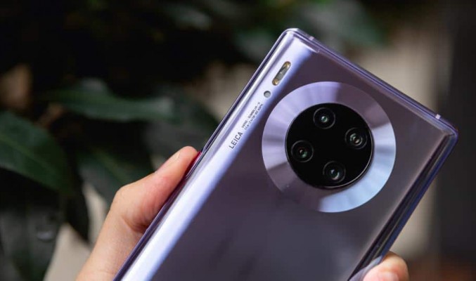 HUAWEI Mate 40 Pro 鋼化膜曝光，屏幕曲面率更大