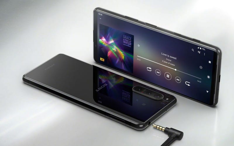 Xperia_5_II_generic_cut_audio_black_16.9_Large__1_.0-800x500_c