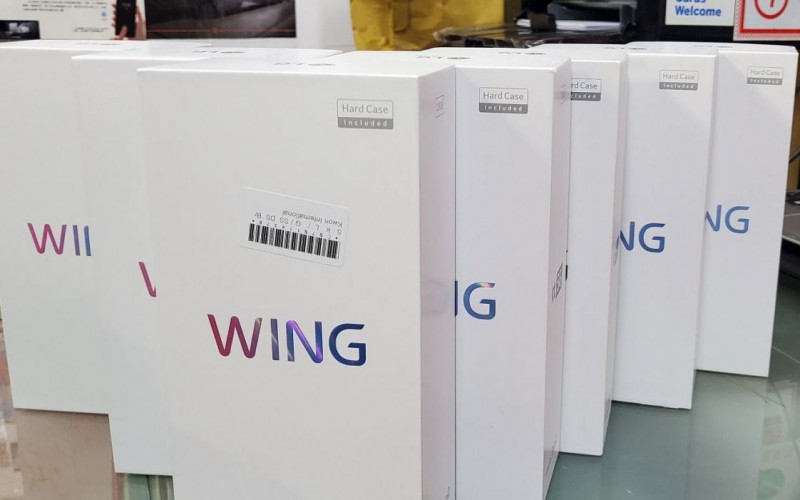 【水貨行情】T型屏幕手機 LG WING 再番貨，叫價$6,880!