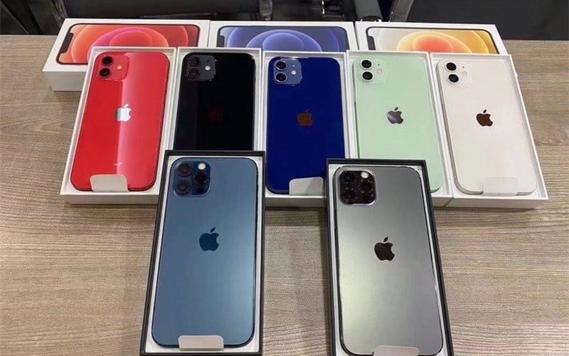 Apple iPhone 12/ Pro 多款配色真機實照曝光