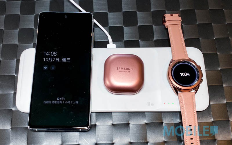 快過 AirPower！Samsung 3 合 1 無線充電板到港、同場尚有 Galaxy Fit2 健康手環