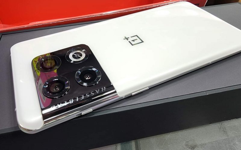 【水貨行情】One Plus 10 Pro extreme white 到港，開售8千有找!