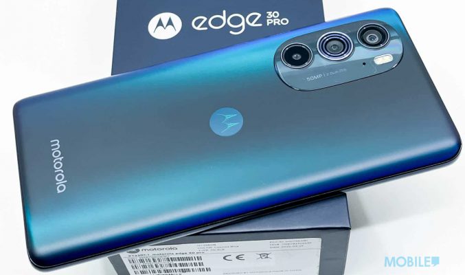 144Hz OLED、Snapdragon 8、12+256 六千有找！港版 Motorola Edge 30 Pro 開箱玩