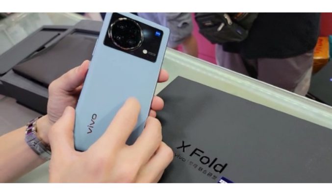 【水貨行情】vivo 摺機搶閘上市，開價萬四蚊起！