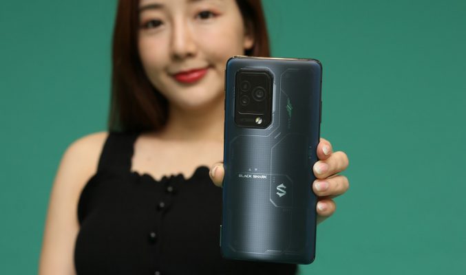 開價$3,798至$5,999，黑鯊 5 及黑鯊 5 Pro 即日在港上市!