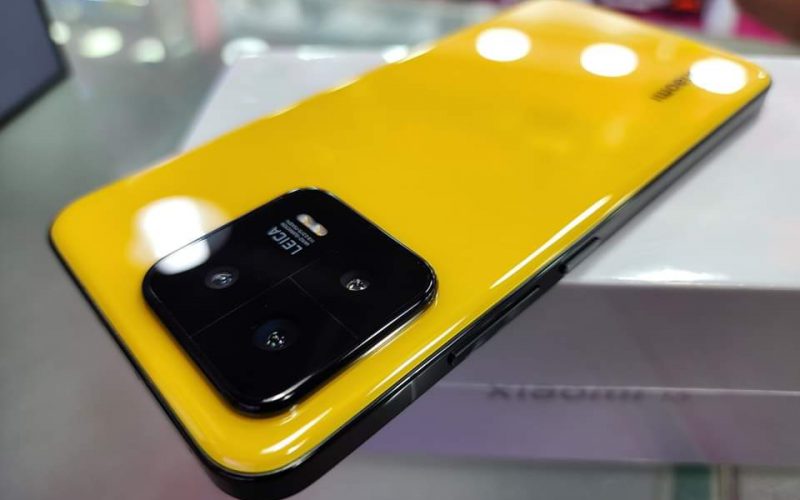 【水貨行情】Xiaomi 13 512GB 版限定黃色叫價$6,280
