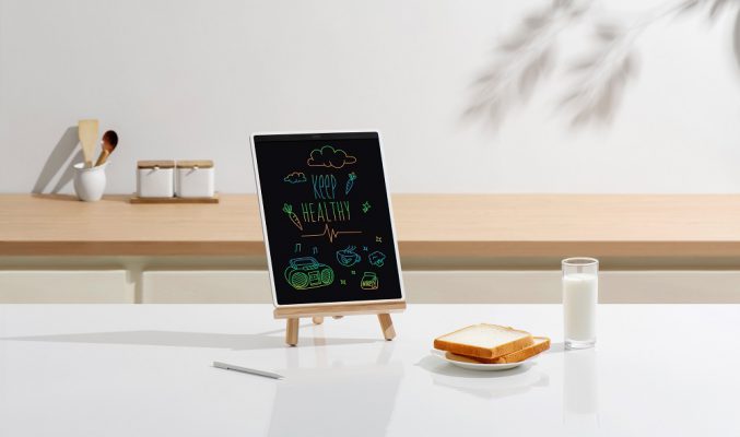 Xiaomi 多功能手電筒及13.5” 彩色液晶手寫板發表!