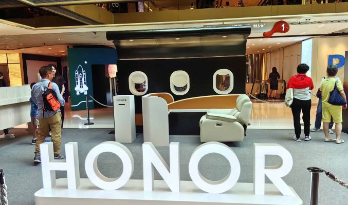 展開 HONOR 的魔法體驗之旅，與父親一同感受最新科技!