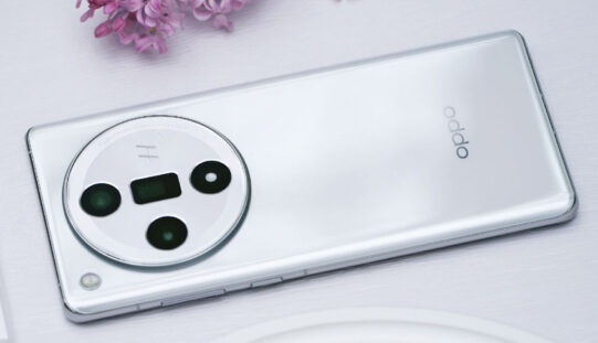 型格純色設計，OPPO Find X7 白色款國內開售、實機照片曝光！