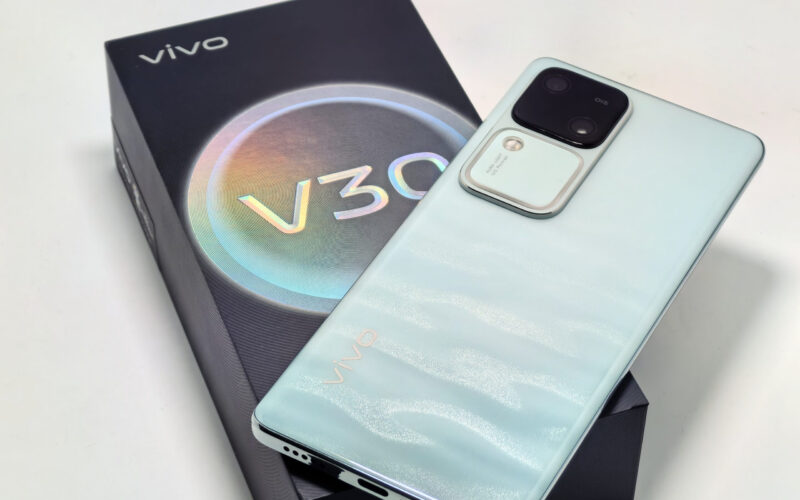 搭載三鏡及7 Gen3，vivo V30 5G 試玩!