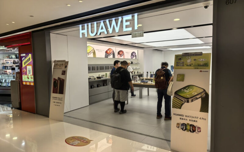 HUAWEI Watch 5及Fit 4系列香港首賣反應熱烈 沙田專門店現人龍 首名買家分享轉投 HUAWEI 原因!