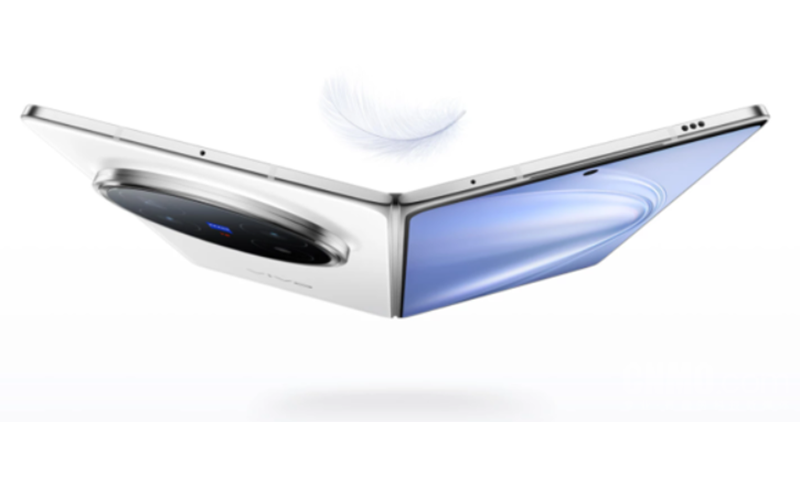全球最輕三防摺疊屏手機，vivo X Fold 5 明日登場！