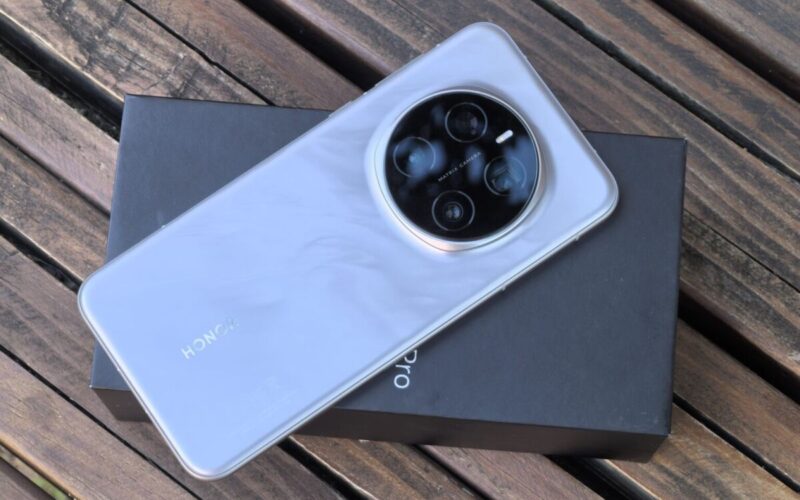HONOR Magic8 系列配置曝光， 小尺寸機型現身 續航影像再升級!