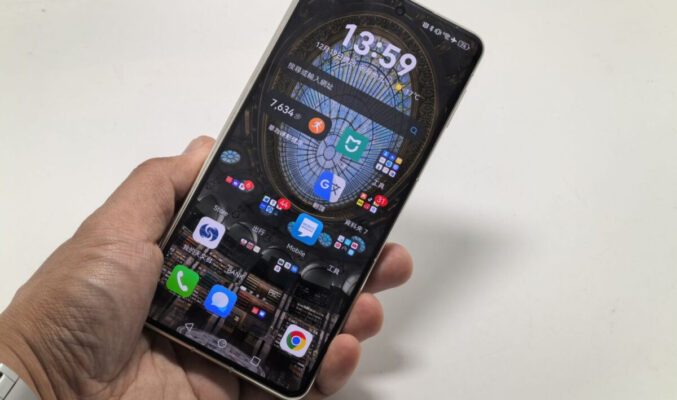 HUAWEI Mate X7 摺屏旗艦曝光！搭載 Kirin 9030 晶片+ 顛覆性散熱技術，性能飆升 20%!