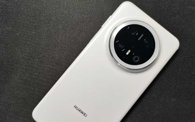 6.9 吋巨幕 + 6200mAh，HUAWEI Mate 80 傳國內十二月初開賣！