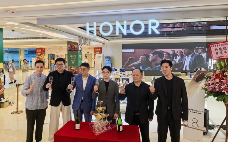 HONOR 香港第三間體驗店進駐將軍澳東港城！開幕限定多重賞優惠 5G 智能手機低至 $388 即可入手！
