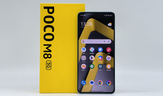 【實測】POCO M8 5G：7.35mm 超纖薄機身配 5520mAh 大電，平價娛樂機之選!