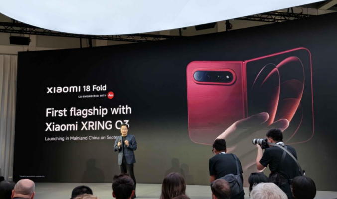 Xiaomi 18 Fold 現身 IFA 2026：內外屏標配超級像素技術、4,000 nits 峰值亮度！