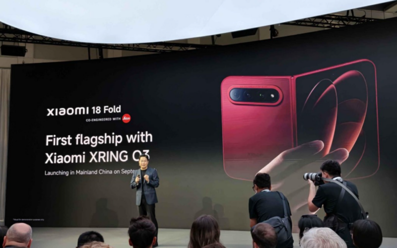 Xiaomi 18 Fold 現身 IFA 2026：內外屏標配超級像素技術、4,000 nits 峰值亮度！